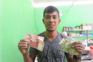 Masuk Perbatasan Timor Leste, Belanja Bisa Pakai Rupiah dan Dolar