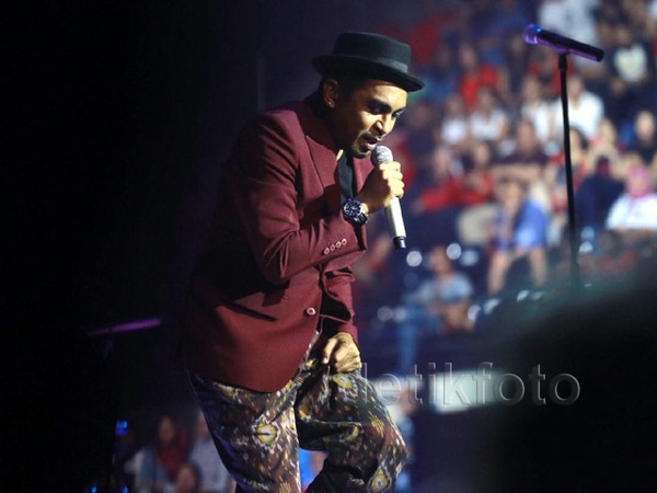 Meriahnya Konser Menanti Arah Glenn Fredly