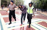 Polisi lalu bergerak cepat mengamankan situasi. Pool/Alfathir Yulianda/detikFoto.