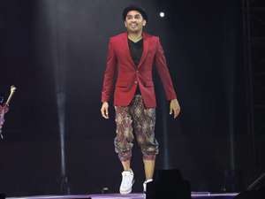 Konser Menanti Arah Glenn Fredly Akan Dibuat DVD