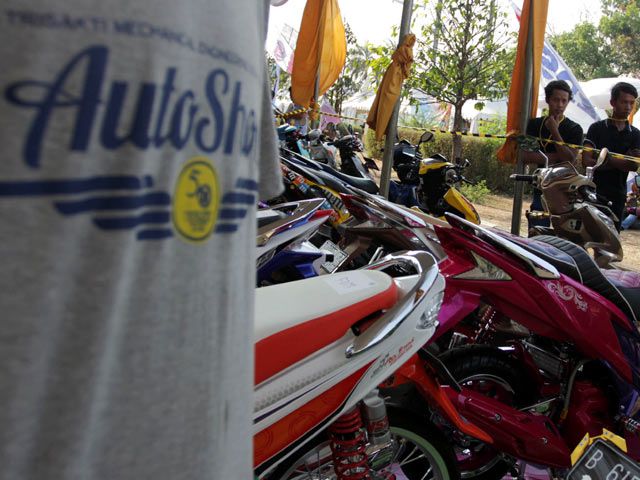 Teknik mesin Universitas Trisakti Gelar Pameran Otomotif