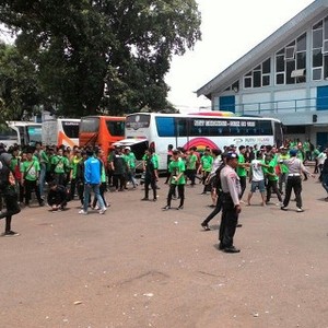 Dua Kelompok Suporter Sriwijaya Sempat Bentrok