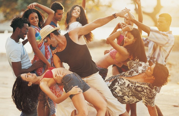 Tren Traveling Terbaru, Bulan Madu Beramai-ramai