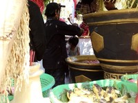 Dari tahun ke tahun, Ruwat Sukerta yang rutin digelar setiap awal Bulan Suro di Pendopo Agung, Trowulan ini semakin diminati. Jika tahun lalu jumlah peserta hanya 56 orang, kali ini peserta mencapai 150 orang (Enggran Eko Budianto/detikTravel)