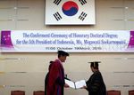 Megawati Terima Gelar Doctor Honoris Causa di Korsel