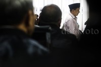 Selain itu Fuad juga didakwa menerima uang dari pemotongan realisasi anggaran SKPD Pemkab Bangkalan sekitar 10 persen dari Oktober 2010-2014.