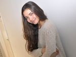 Gaya Santai Angela Gilsha dengan Hot Pants