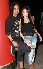 Ehm... Charly dan Regina Mesra Lagi