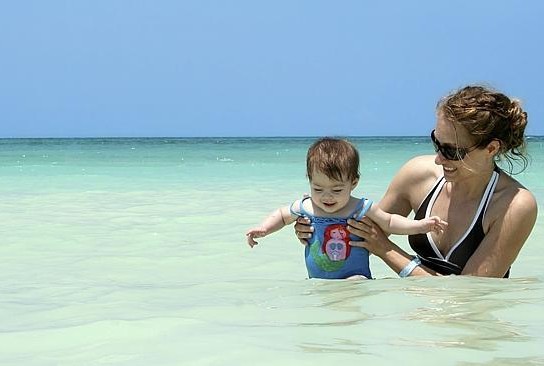Tips Wisata Pulau Bersama Anak Tanpa Rewel
