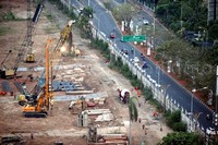 Sudah sejak seminggu terakhir alat berat bekerja di kawasan yang sudah diputuskan DPR secara aklamasi dalam rapat paripurna bulan Juli 2010 lalu sebagai kawasan terbuka hijau.