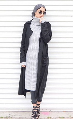 Foto: Penampilan Streetstyle Hijabers Berdarah Palestina, Sally Ashour