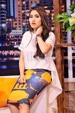 Ayu Ting Ting dan Jessica Iskandar, Single and Happy!
