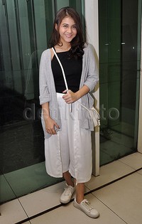Dara kelahiran 5 Juni 1998 itu sudah sejak kecil ikut syuting sinetron. Pool/Ismail/detikFoto.