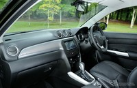 Interior Suzuki Escudo model terbaru. Ist/Response.