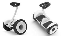 Menunggangi Segway Mini Ala Xiaomi