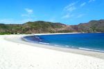 Mawun, Pantai Surga yang Sepi di Lombok