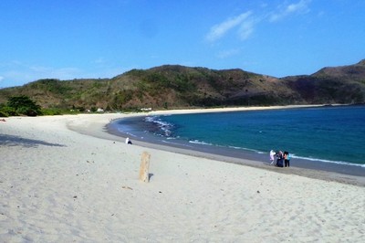 Mawun, Pantai Surga yang Sepi di Lombok