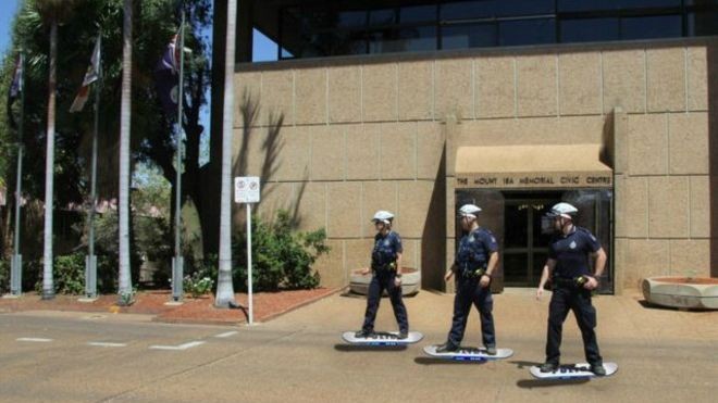 Canda Polisi Australia Mengenang Film Back to the Future 