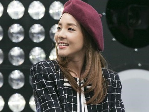 Sandara Park Ungkap Rahasia Suara Uniknya di Lagu Debut 2NE1