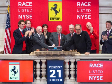 Ferrari Mulai Balapan di Bursa