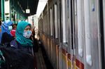 Mulai November, Tarif KRL Naik Hingga 50 Persen