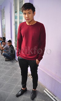 Setelah pacaran 3,5 tahun, Fendy akhirnya melamar sang kekasih. Pool/Ismail/detikFoto.