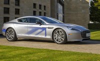 Mobil listrik Rapide S 4 pintu alias RapidE. RapidE merupakan hasil kolaborasi Aston Martin dengan Williams Advanced Engineering. Mobil dibangun di Grove, Oxfordshire. Pool/dok Aston Martin.