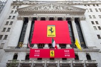 Saham Ferrari di hari pertama langsung naik 8,5 persen menjadi US$ 56,42, kemudian naik lagi 15 persen menjadi US$ 60. Pool/dok Ferrari.