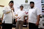 F-PKS Berikan Dana Kenaikan Tunjangan ke Korban Kabut Asap