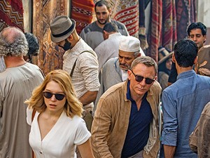 Penampakan Agen 007 dengan Bond Girl Barunya