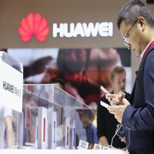 Huawei Kalahkan Xiaomi