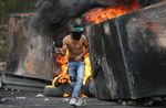 Pemuda Palestina dan Tentara Israel Bentrok