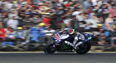 Lorenzo Lebih Kencang di Hari Kedua