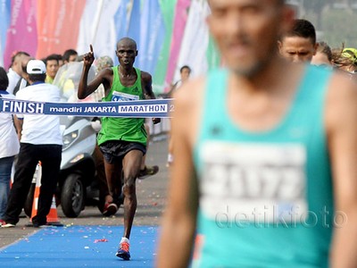 Ribuan Peserta Ikuti Mandiri Jakarta Marathon 2015