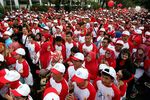 Peringati Hari Listrik ke-70, PLN Gelar Fun Walk