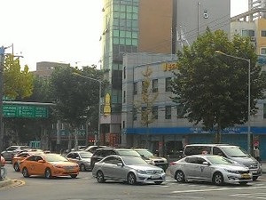Dianggap Berbahaya, Orang Korea Tak Suka Naik Sepeda Motor