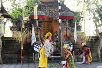Fragmen cerita berikutnya menampilkan kisah Dewi Kunti yang memiliki anak bernama Sahadewa. Dewi Kunti sangat menyayangi anaknya, namun semuanya berubah saat roh jahat berhasil merasuki dirinya (Wahyu/detikTravel)