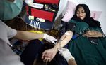 Warga Ikuti Donor Darah