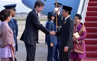 Dubes AS untuk RI Robert O Blake menyambut Jokowi. Laily Rachev/Setpres/detikFoto.