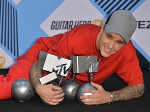 Justin Bieber Berjaya di MTV EMA 2015