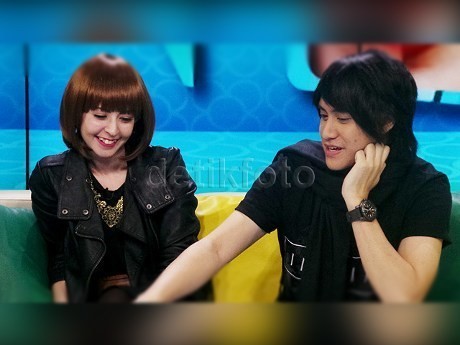 Putus, Naomi Lee Diselingkuhi Kevin Aprilio?