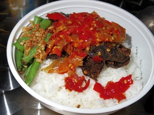 Minang Pride: Lamaknyo Rice Bowl Isi Dendeng Balado dan Dendeng Berbawang