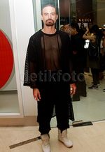 BCL Sexy in White, Ashraf Berbaju Menerawang di JFW 2016