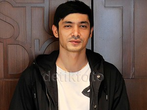 Shooting di Amerika, Abimana Kangen Rumah