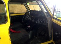 Untuk menjadikan seperti ini, Mayfair memotong sasis milik Land Rover demi menyesuaikan dengan tubuh MINI. Istimewa/Ebay.