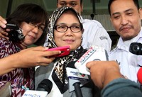 Pemeriksaan Sekjen DPR ini merupakan proses KPK yang tengah mengembangkan kasus yang menjerat Rio Capella. Biasanya, saat penyidik sudah menelusuri profik gaji, maka KPK akan mengembangkan kasus ke arah tindak pidana pencucian uang. Lamhot Aritonang/detikFoto.