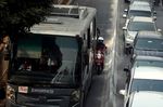 Separator Busway Ditinggikan
