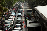 Pemasangan MCB akan dilakukan secara bertahap di sejumlah koridor yang melewati jalan-jalan utama, seperti di Koridor 1, 2, 3, 4, 6, dan 9.