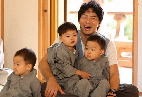 Kabar Daehan, Minguk, Manse Tinggalkan Superman Returns Kembali Merebak