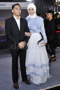 Keduanya juga terlihat serasi saat menjadi sorotan fotografer. Pool/Noel/detikHOT.